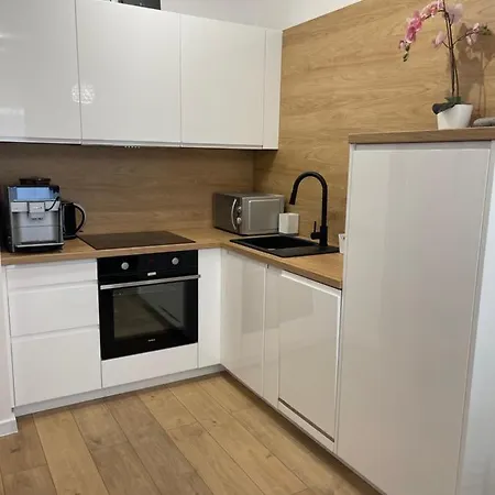 Al-dom Ogrodowa Bocianie Gniazdo Z Garazem Apartament Kołobrzeg
