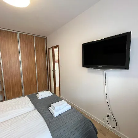 Apartment Al-dom Ogrodowa Bocianie Gniazdo Z Garazem *