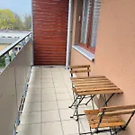 Al-dom Ogrodowa Bocianie Gniazdo Z Garazem